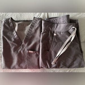 Gray Figs Scrub Set (XS/SP)